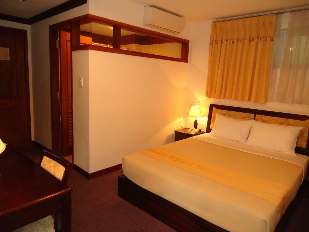 Dong Kinh Hotel Ho Chi Minh-staden Exteriör bild